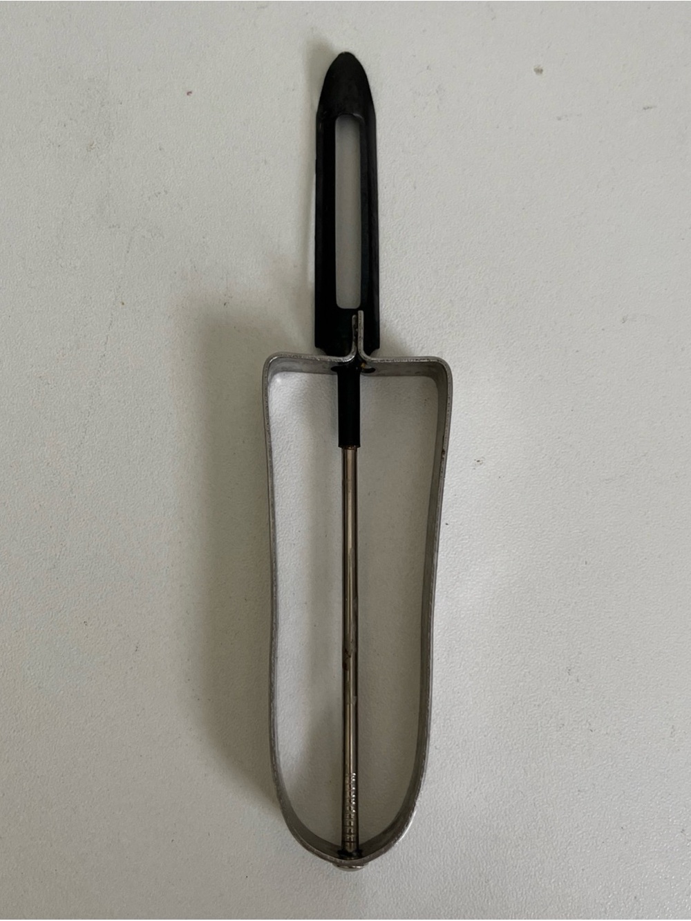 Vintage Floating Blade Peeler Stainless Steel Black Tip Made in USA 6”